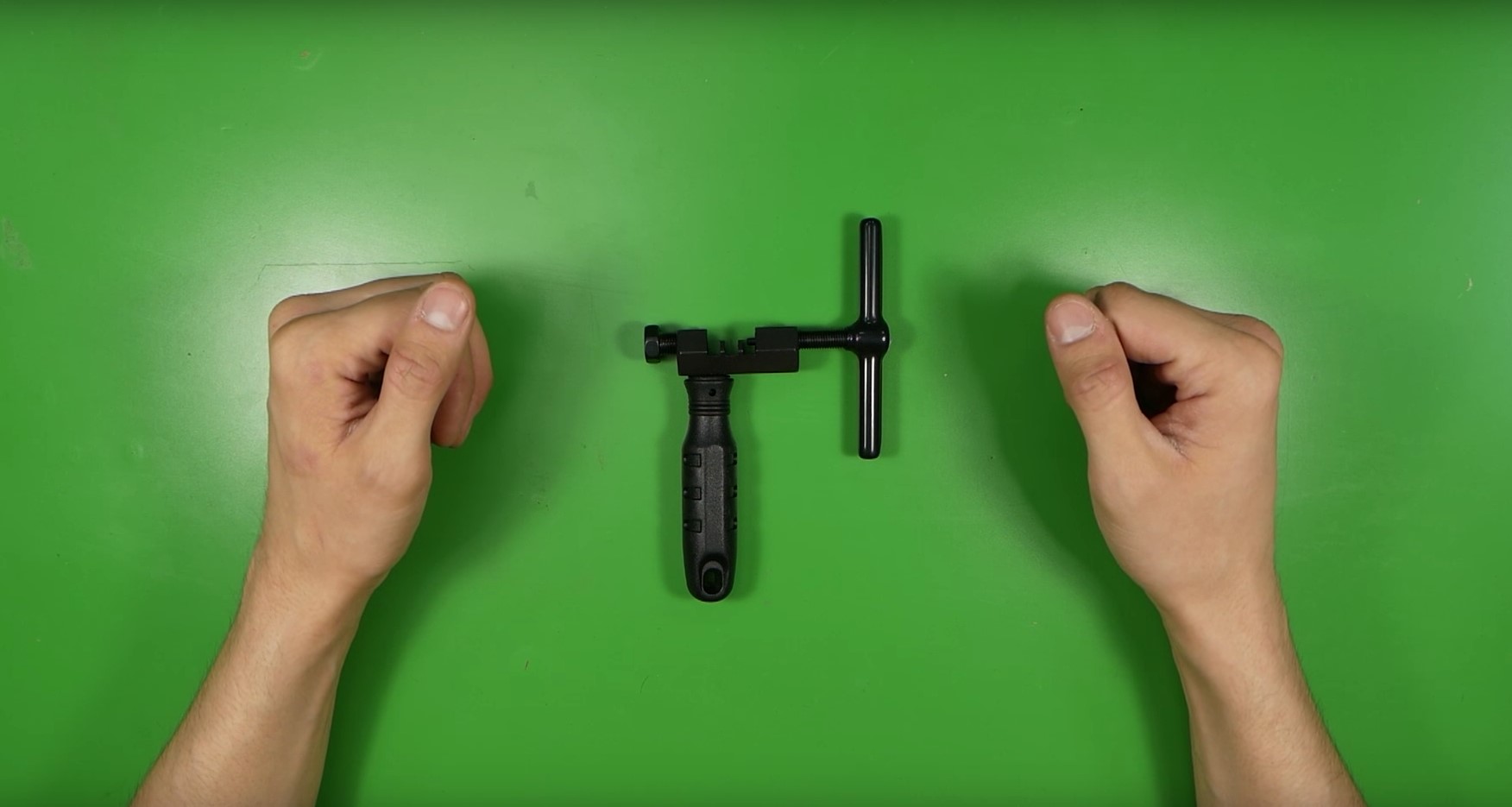 How to take the chain off with a squeezer